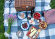 How To Pack For A Picnic Date